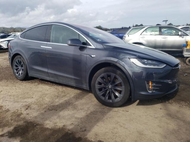 5YJXCDE22JF100188 - 2018 TESLA MODEL X GRAY photo 4