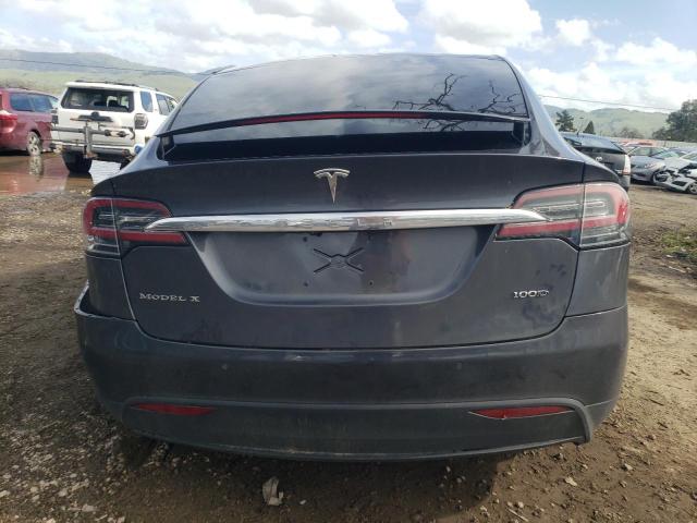 5YJXCDE22JF100188 - 2018 TESLA MODEL X GRAY photo 6