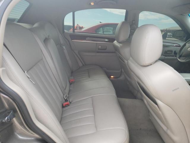 1LNHM81W33Y621985 - 2003 LINCOLN TOWN CAR EXECUTIVE GRAY photo 10