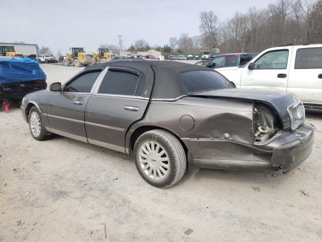 1LNHM81W33Y621985 - 2003 LINCOLN TOWN CAR EXECUTIVE GRAY photo 2