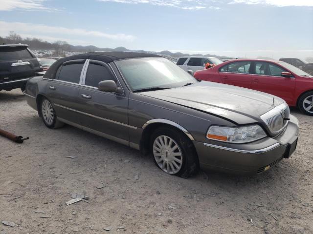 1LNHM81W33Y621985 - 2003 LINCOLN TOWN CAR EXECUTIVE GRAY photo 4