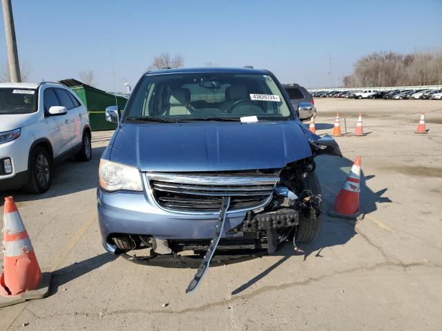 2A4RR8DG0BR747328 - 2011 CHRYSLER TOWN & COU TOURING L BLUE photo 5