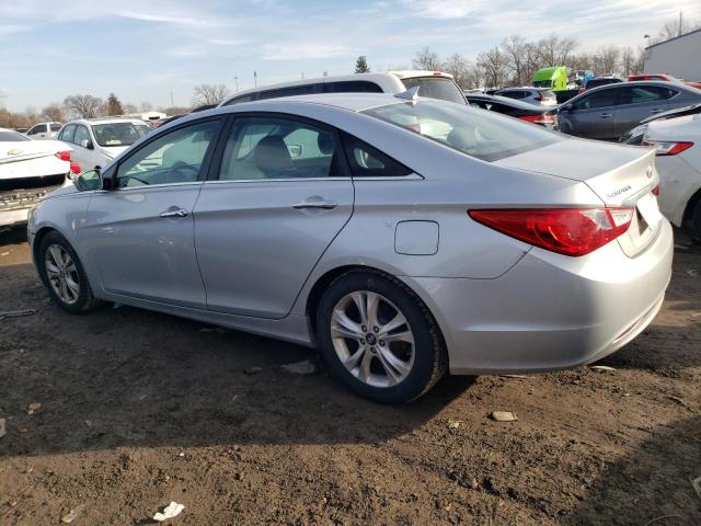 5NPEC4AC5BH001227 - 2011 HYUNDAI SONATA SE SILVER photo 2