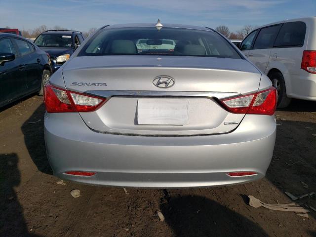 5NPEC4AC5BH001227 - 2011 HYUNDAI SONATA SE SILVER photo 6