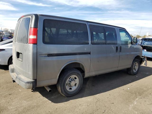 1GAHG35U271176976 - 2007 CHEVROLET EXPRESS G3 BROWN photo 3