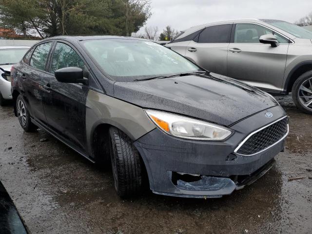 1FADP3E26GL215129 - 2016 FORD FOCUS S BLACK photo 4