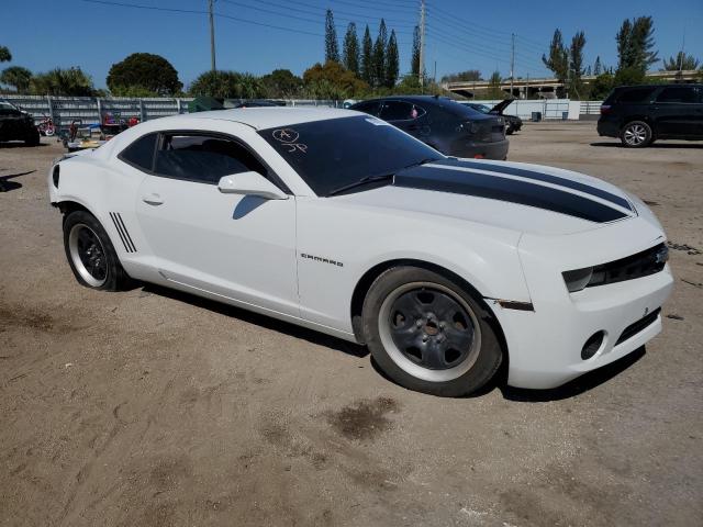 2G1FA1ED6B9145814 - 2011 CHEVROLET CAMARO LS WHITE photo 4