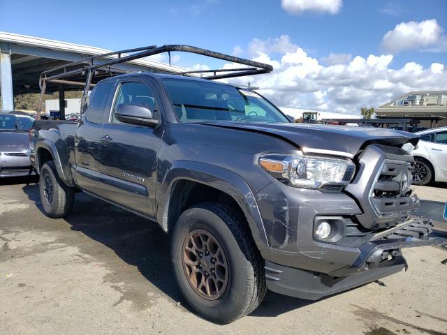 5TFRZ5CN2HX028631 - 2017 TOYOTA TACOMA ACCESS CAB ნაცრისფერი ფოტო 4