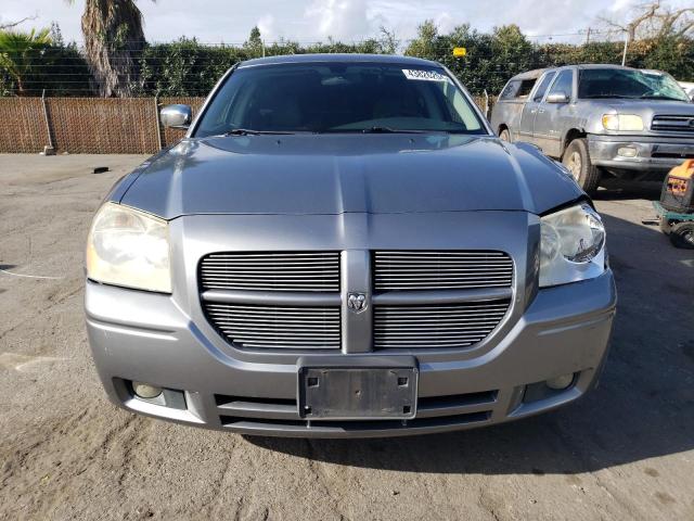 2D4FV47V06H510618 - 2006 DODGE MAGNUM SXT SILVER photo 5