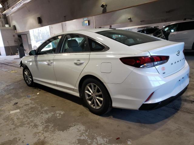 5NPE24AF2JH604101 - 2018 HYUNDAI SONATA SE WHITE photo 2