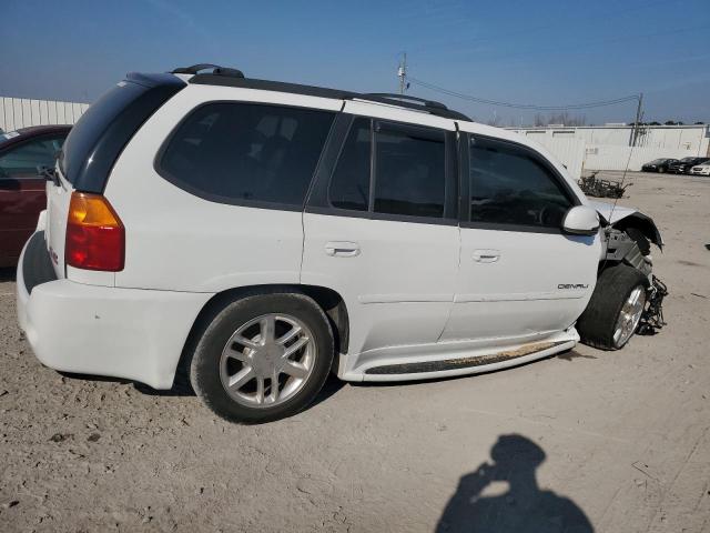 1GKES63M682117992 - 2008 GMC ENVOY DENALI WHITE photo 3