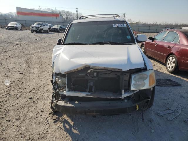 1GKES63M682117992 - 2008 GMC ENVOY DENALI WHITE photo 5