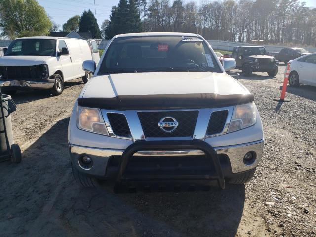 1N6AD0FV9CC419511 - 2012 NISSAN FRONTIER SV WHITE photo 5