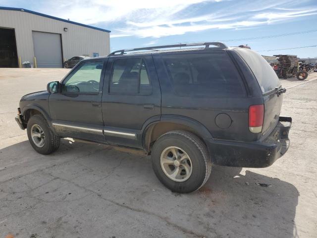 1GNCS13W01K252776 - 2001 CHEVROLET BLAZER BLACK photo 2