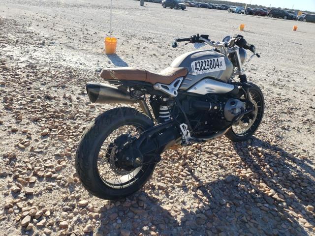 WB10J3304HZ793916 - 2017 BMW R NINE T SCRAMBLER SILVER photo 4