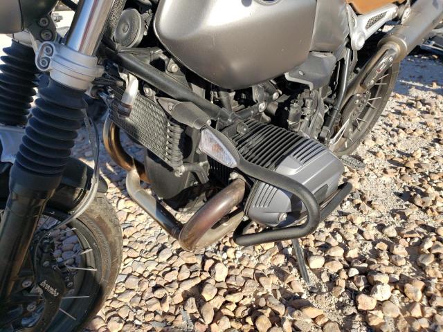 WB10J3304HZ793916 - 2017 BMW R NINE T SCRAMBLER SILVER photo 7