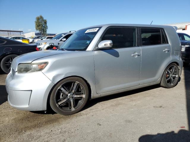 JTLKE50EX81015666 - 2008 TOYOTA SCION XB 银色 照片 1