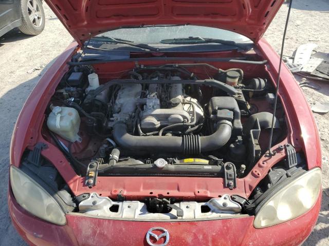 JM1NB353440400623 - 2004 MAZDA MX-5 MIATA BASE RED photo 11