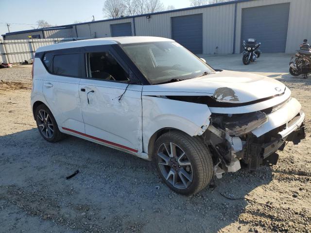 KNDJ63AU6L7095116 - 2020 KIA SOUL GT LINE WHITE photo 4