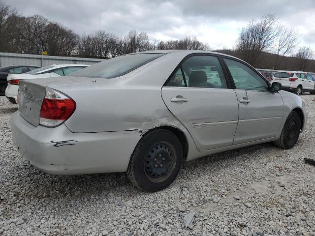 4T1BE32K95U050885 - 2005 TOYOTA CAMRY LE SILVER photo 3