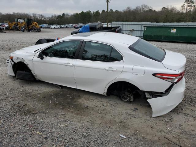 4T1B11HK2JU571562 - 2018 TOYOTA CAMRY L WHITE photo 2