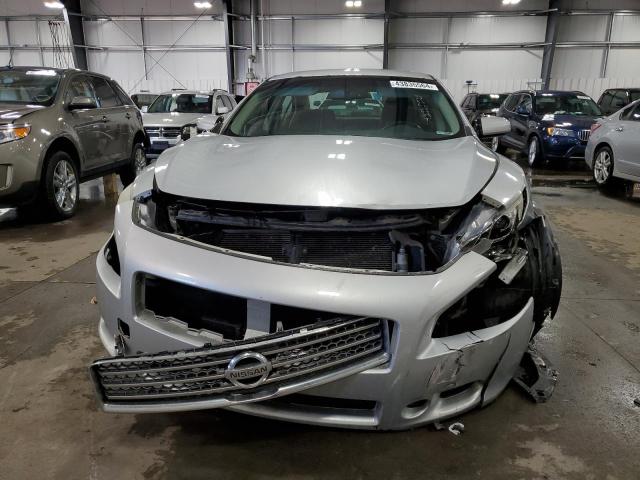 1N4AA51E19C846597 - 2009 NISSAN MAXIMA S SILVER photo 5