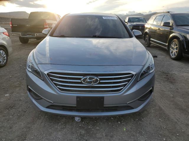 5NPE24AF2HH440729 - 2017 HYUNDAI SONATA SE GRAY photo 5