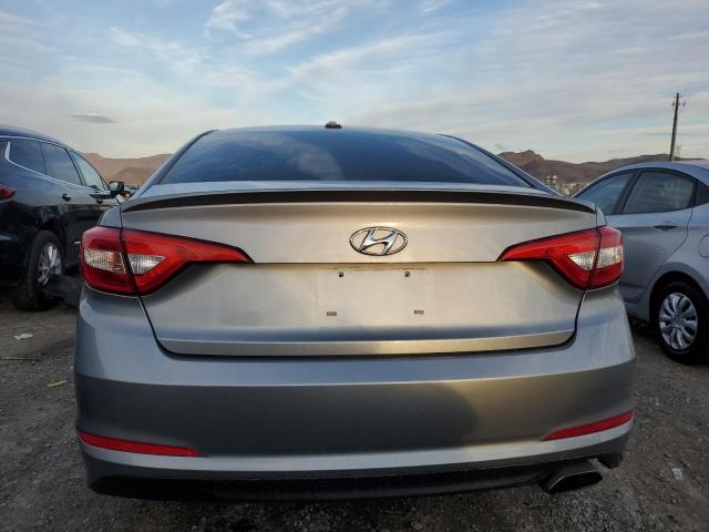 5NPE24AF2HH440729 - 2017 HYUNDAI SONATA SE GRAY photo 6