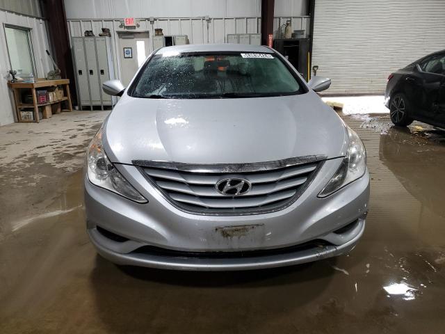 5NPEB4AC1BH030050 - 2011 HYUNDAI SONATA GLS SILVER photo 5