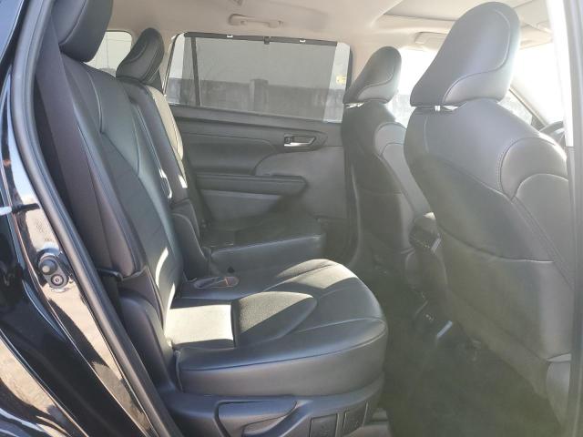 5TDGZRAH6MS072000 - 2021 TOYOTA HIGHLANDER XLE BLACK photo 11