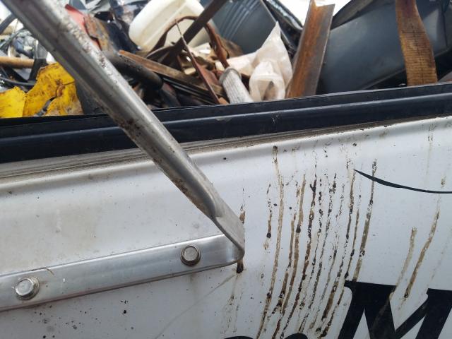 1GDM7H1C9YJ516492 - 2000 GMC C-SERIES C7H042 WHITE photo 9