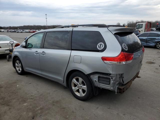 5TDKK3DC4ES478743 - 2014 TOYOTA SIENNA LE SILVER photo 2