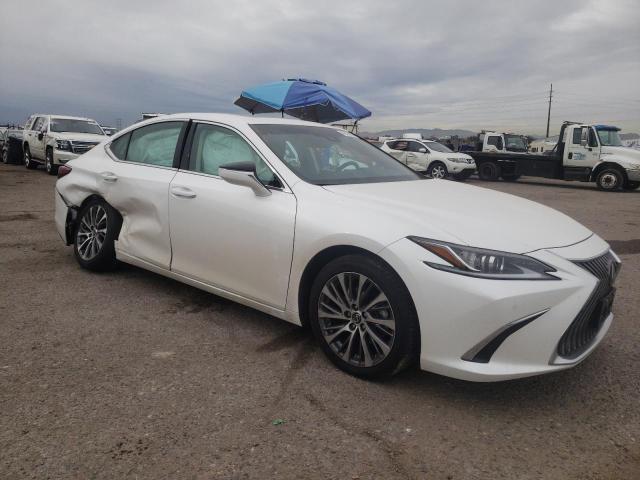 58ADZ1B12LU062486 - 2020 LEXUS ES 350 WHITE photo 4