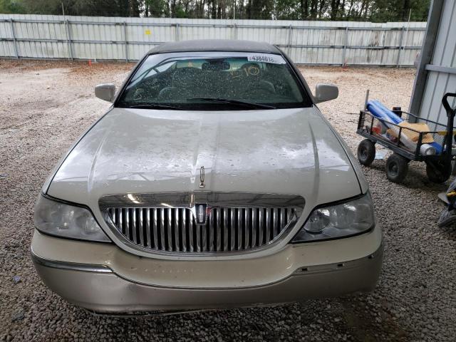 1LNHM81W44Y662062 - 2004 LINCOLN TOWN CAR EXECUTIVE BEIGE photo 5