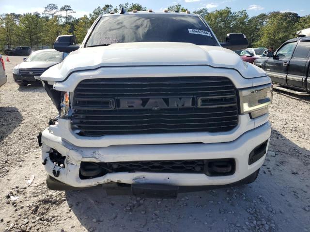 3C6UR5FL8NG149935 - 2022 RAM 2500 LARAMIE WHITE photo 5