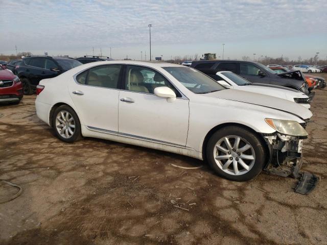 JTHBL46F085084160 - 2008 LEXUS LS 460 WHITE photo 4