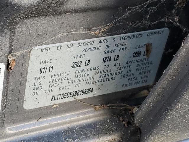 KL1TD5DE3BB198964 - 2011 CHEVROLET AVEO LS 灰色 照片 12