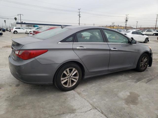 5NPEB4AC8CH403098 - 2012 HYUNDAI SONATA GLS GRAY photo 3