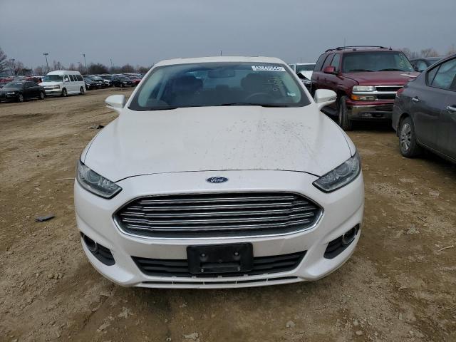 3FA6P0T95GR322293 - 2016 FORD FUSION SE WHITE photo 5