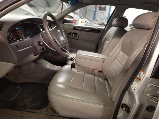 1LNHM81W4XY681263 - 1999 LINCOLN TOWN CAR EXECUTIVE SILVER photo 7