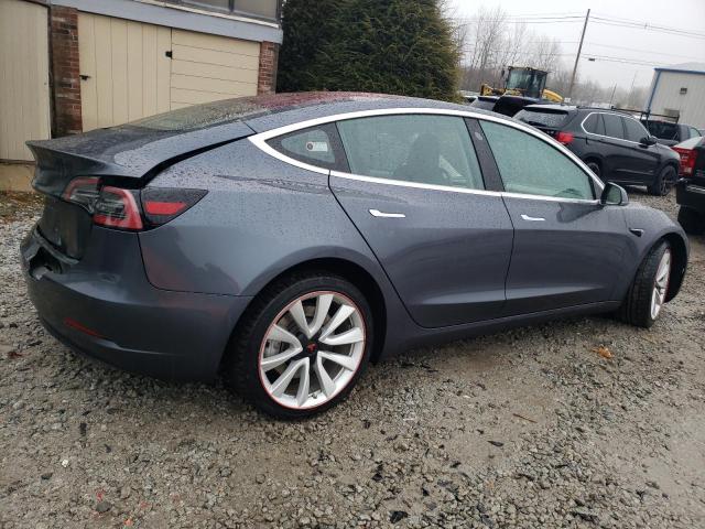 5YJ3E1EA4JF019983 - 2018 TESLA MODEL 3 CHARCOAL photo 3