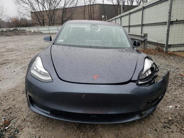 5YJ3E1EA4JF019983 - 2018 TESLA MODEL 3 CHARCOAL photo 5