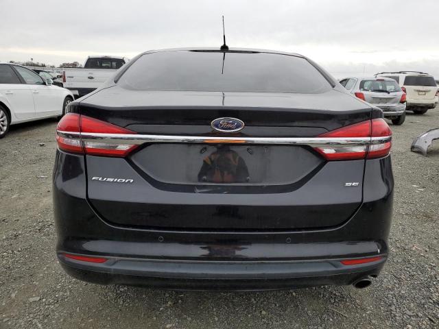 3FA6P0H75HR370529 - 2017 FORD FUSION SE BLACK photo 6