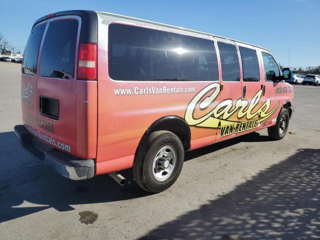 1GAHG39U571149569 - 2007 CHEVROLET EXPRESS G3 TWO TONE photo 3