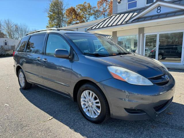 5TDBK22C99S022661 - 2009 TOYOTA SIENNA XLE GRAY photo 1