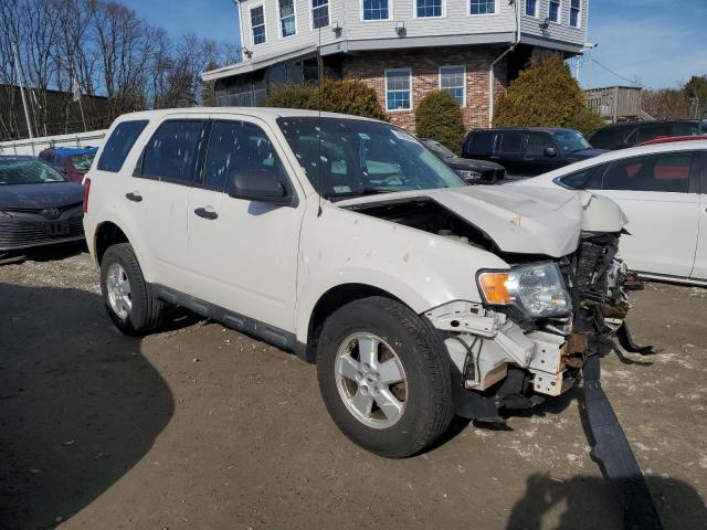 1FMCU92769KC97868 - 2009 FORD ESCAPE XLS WHITE photo 4