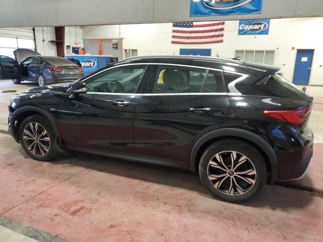 SJKCH5CR7JA005542 - 2018 INFINITI QX30 BASE PURE BLACK photo 2