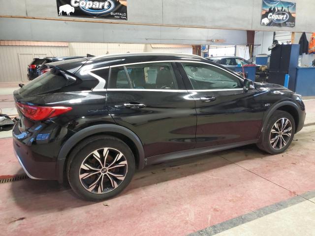 SJKCH5CR7JA005542 - 2018 INFINITI QX30 BASE PURE BLACK photo 3