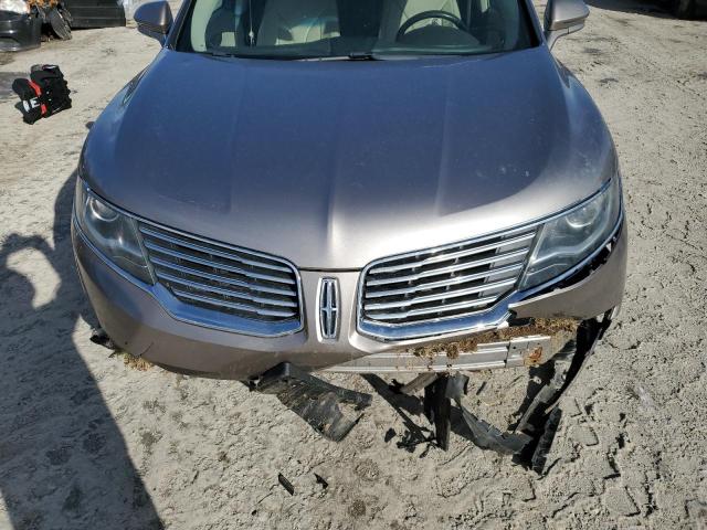 2LMPJ8LR0JBL40222 - 2018 LINCOLN MKX RESERVE Braun Foto 12