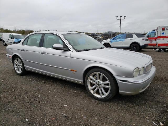 SAJEA73B34TG05776 - 2004 JAGUAR XJR S SILVER photo 4